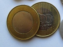 200 forint peremezett nyers lapka 2009 utáni időszakból.